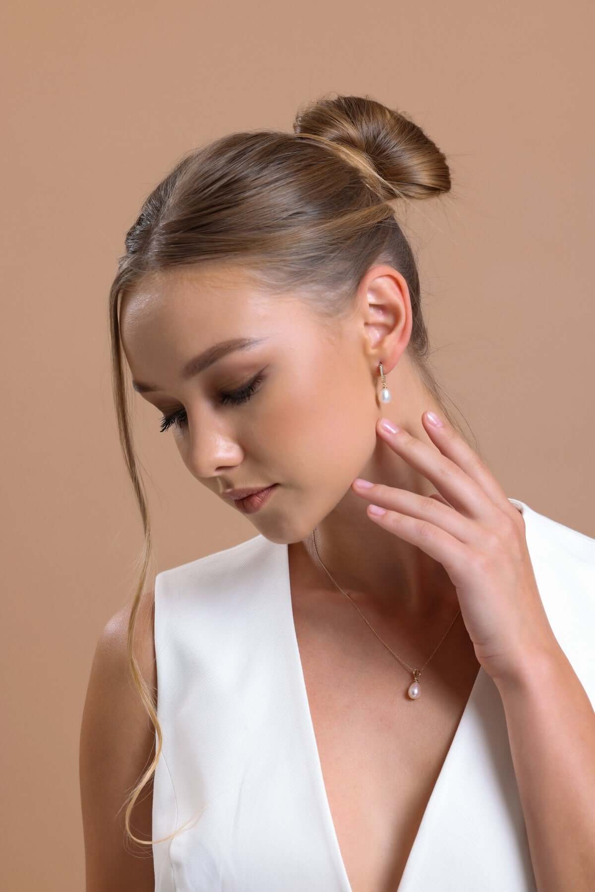 Doğal İnci Sallantılı Taşlı Küpe | | Birinci1926