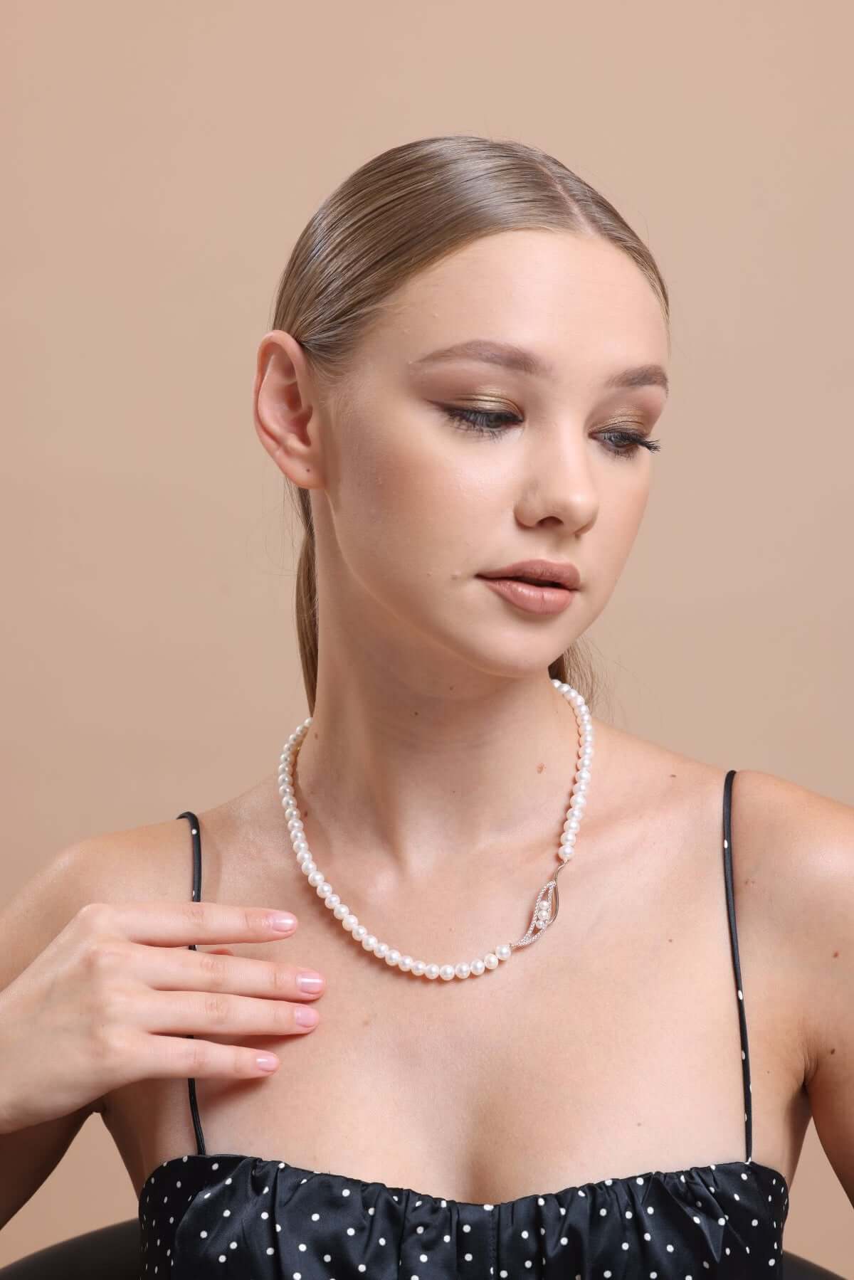 Yaprak Taşlı Doğal İnci Kolye | | Birinci1926