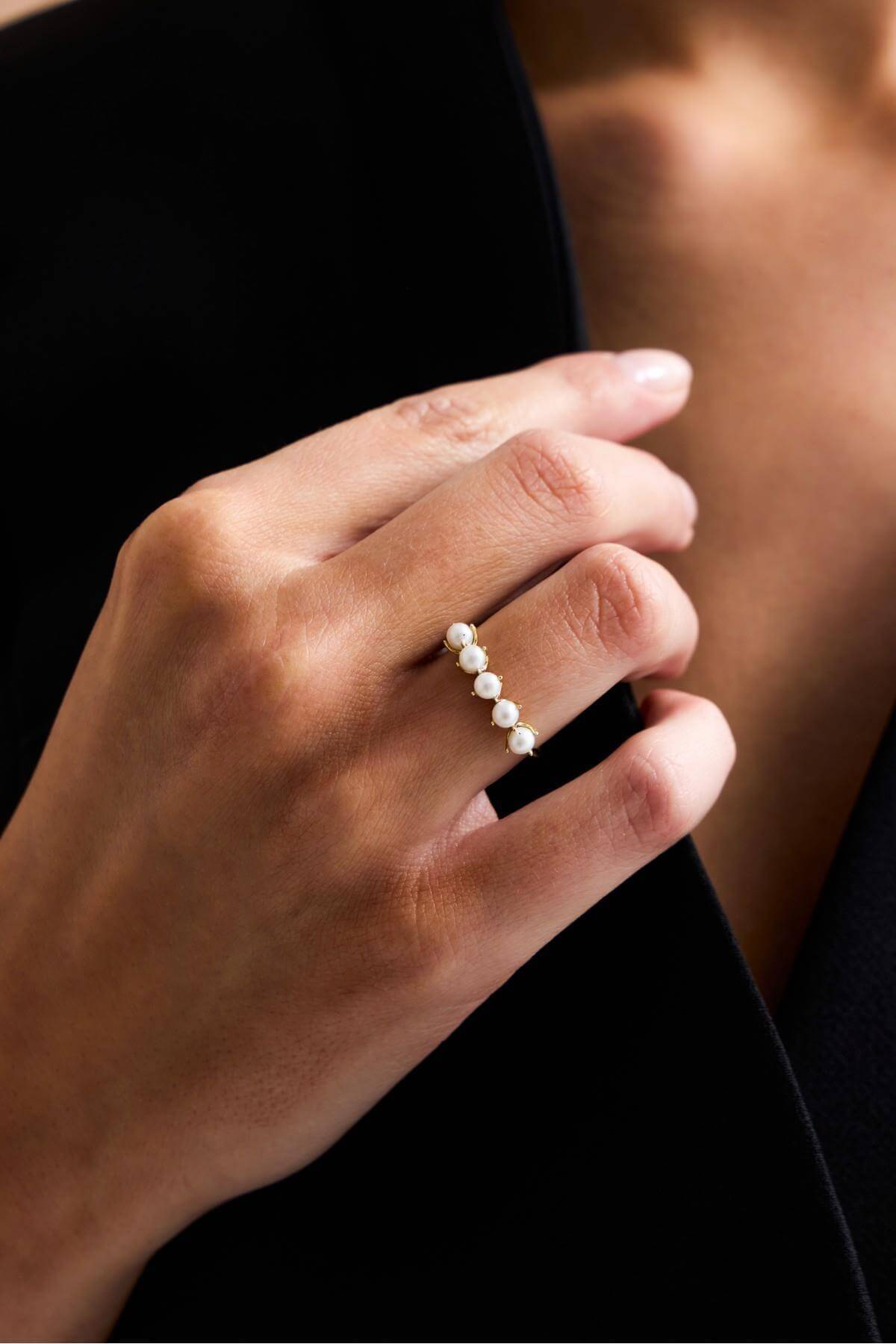 İnce Tırnak Beş Doğal İncili Yüzük | | Birinci1926