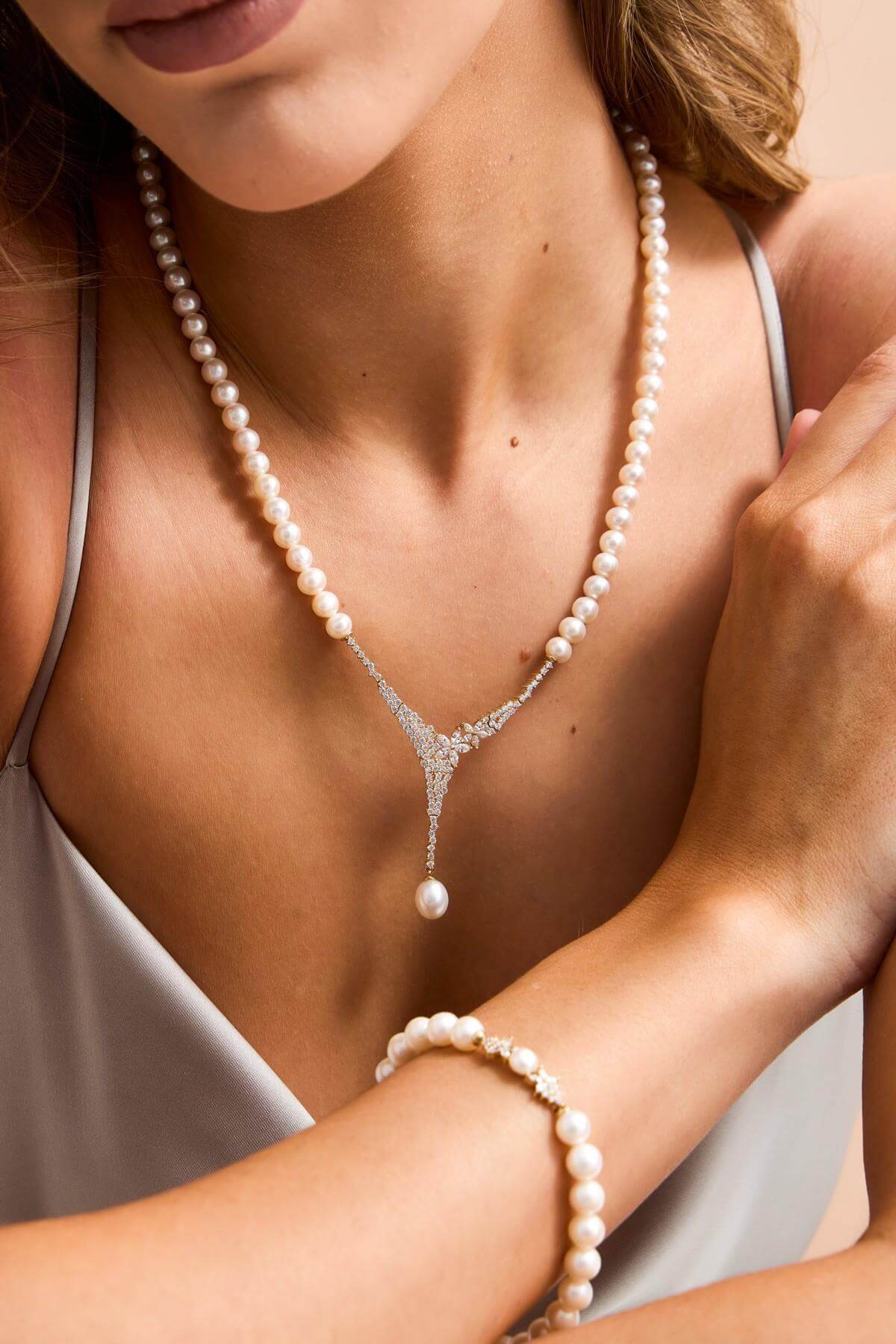 Çiçek Detay Zirkon Taşlı Doğal İnci Kolye | | Birinci1926