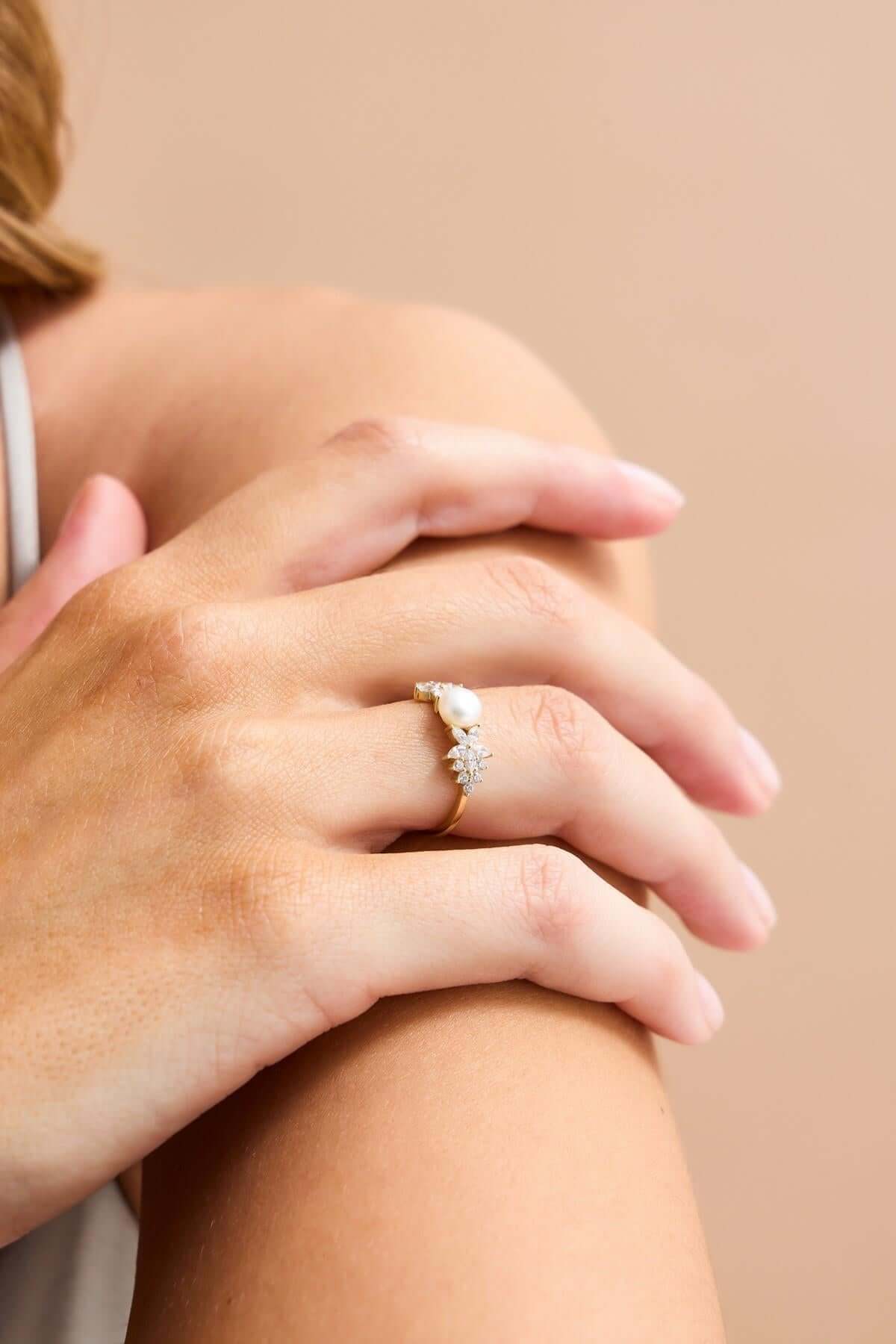 Zirkon Taşlı Doğal İnci Yüzük | | Birinci1926