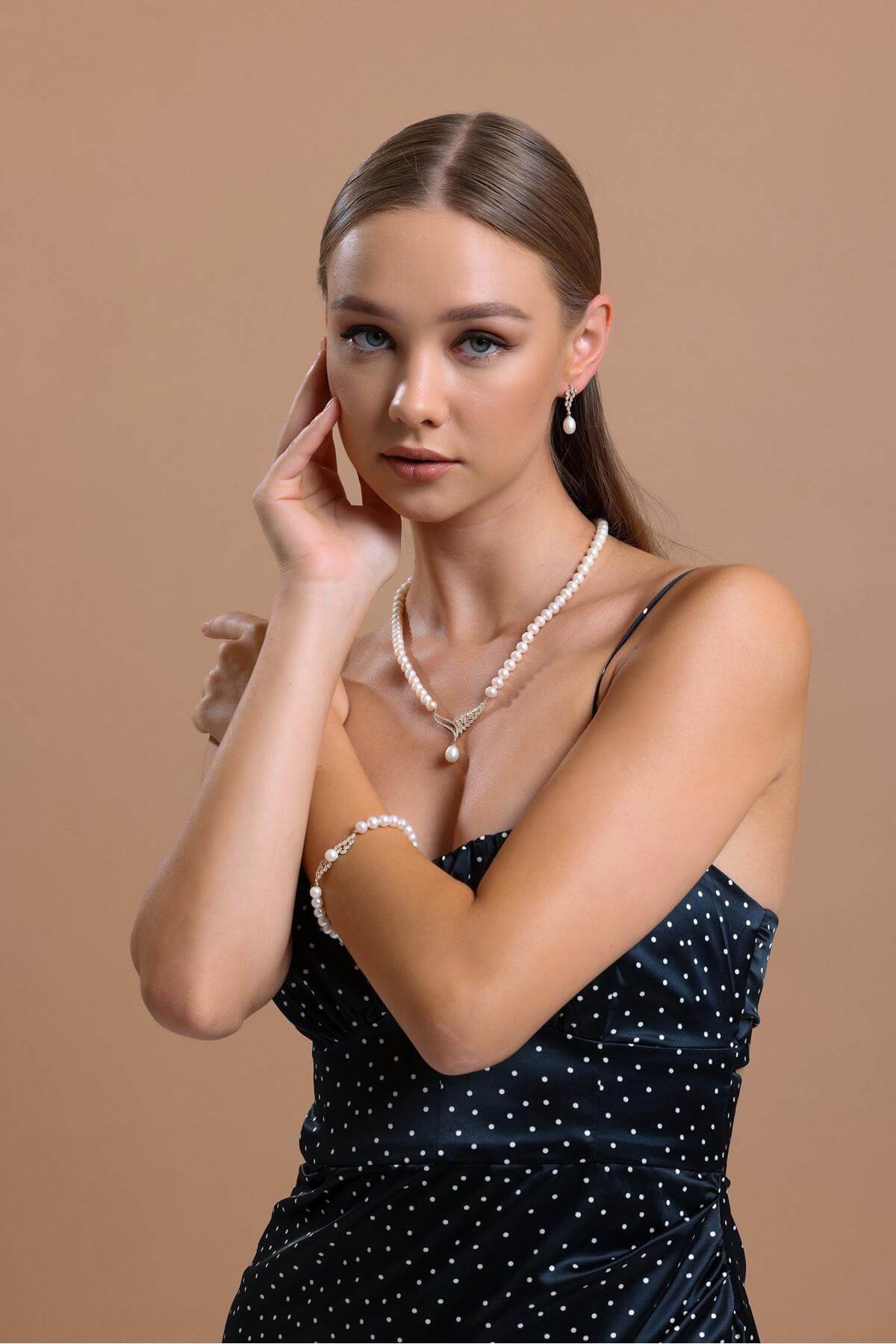 Yaprak Taşlı Doğal İnci Kolye | | Birinci1926