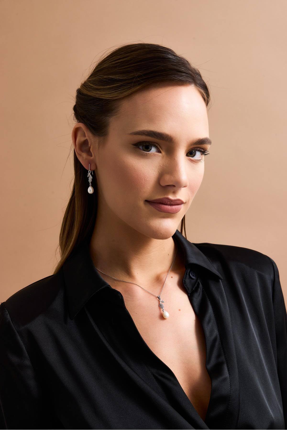 Yaprak Taşlı Doğal İnci Sallantılı Kolye | | Birinci1926