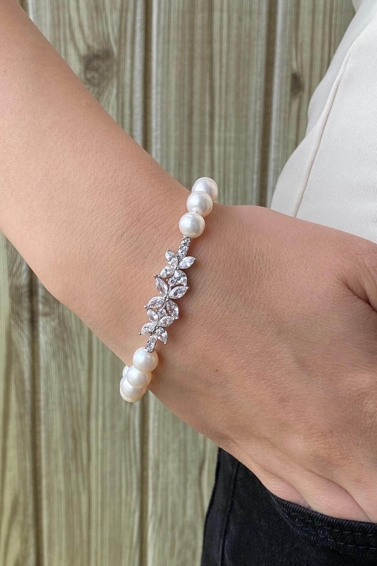Çiçek Tasarımlı Zirkon Taşlı Doğal İnci Bileklik | | Birinci1926