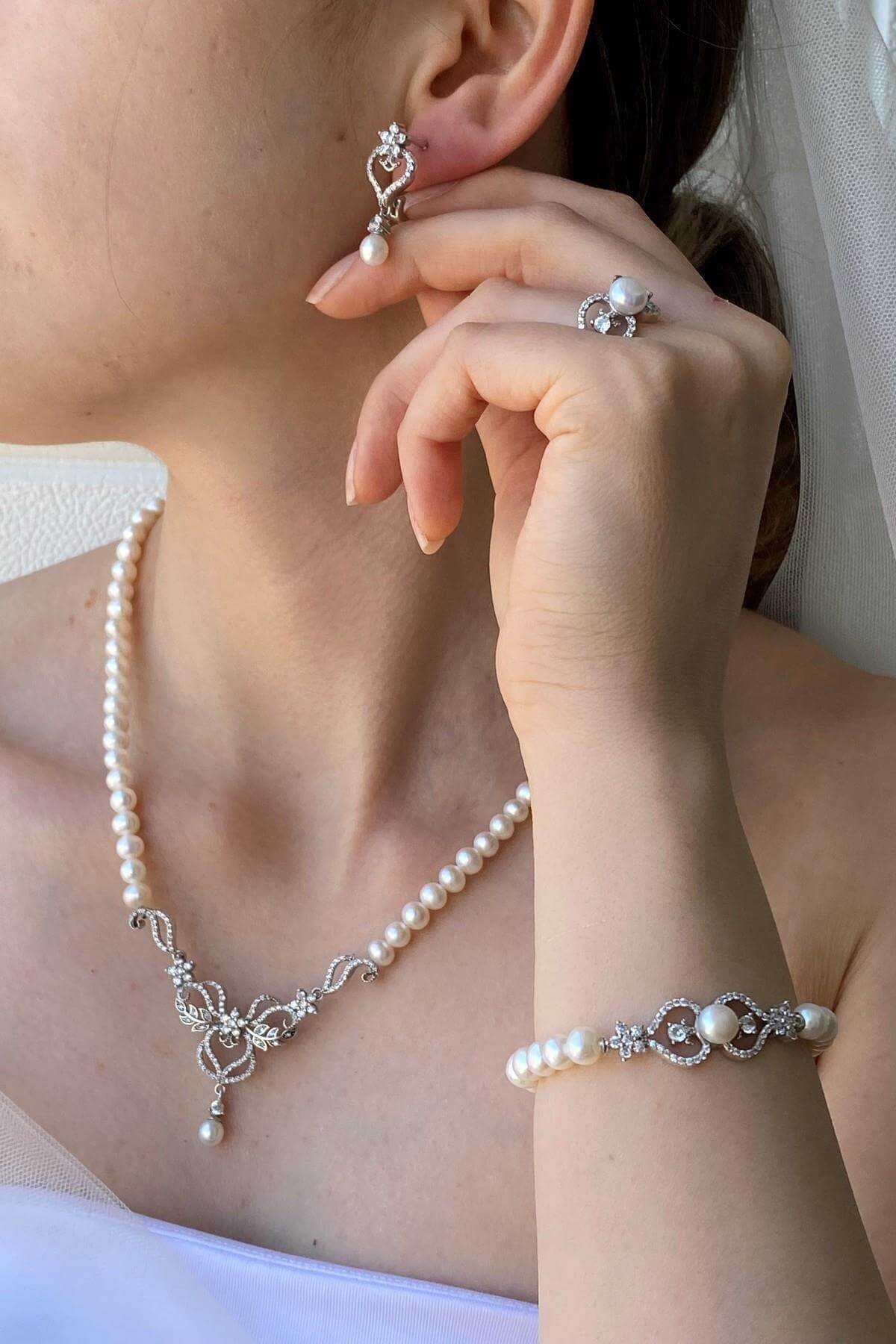 Çiçek Modelli Zirkon Taşlı Doğal İncili Küpe Kolye Bileklik Yüzük Dörtlü Set | | Birinci1926