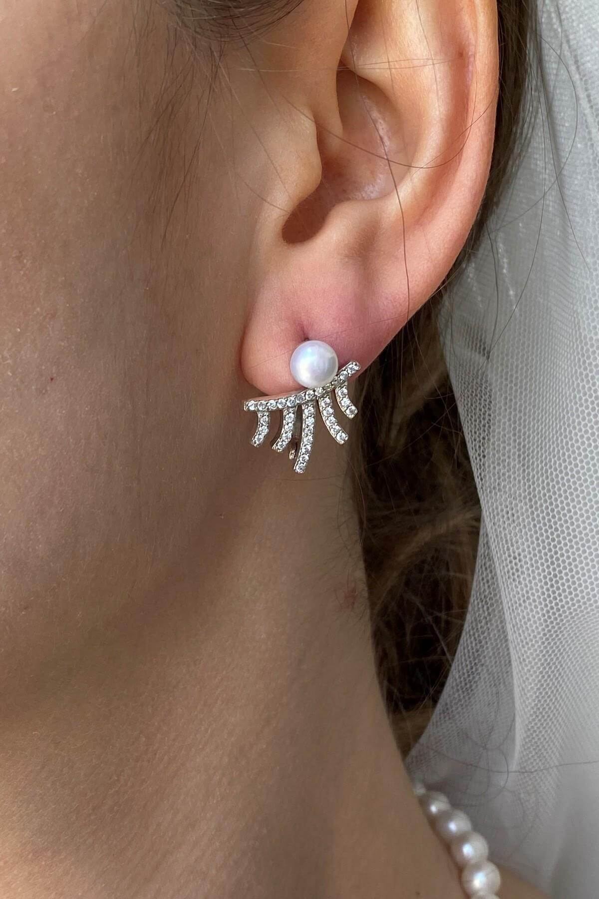 Zirkon Taşlı Çubuk Figürlü Doğal İnci Küpe | | Birinci1926