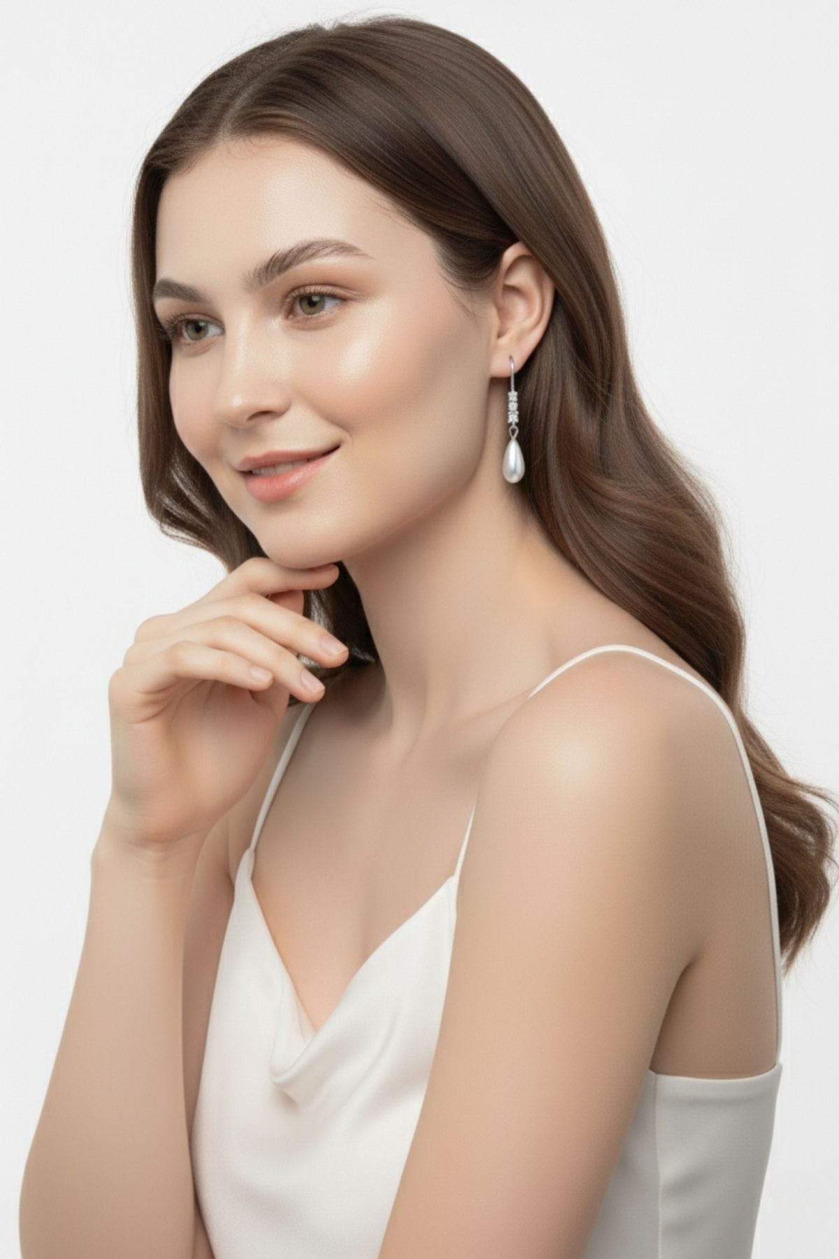 Taş Detaylı Damla İnci Küpe