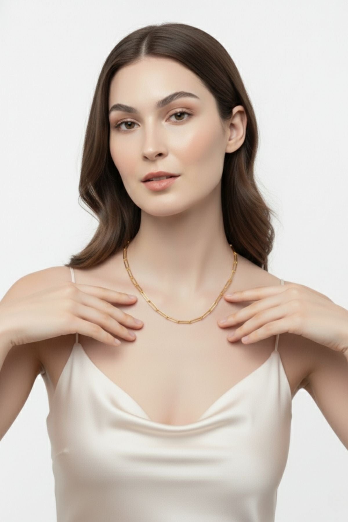 Dikdörtgen Halkalı Kolye