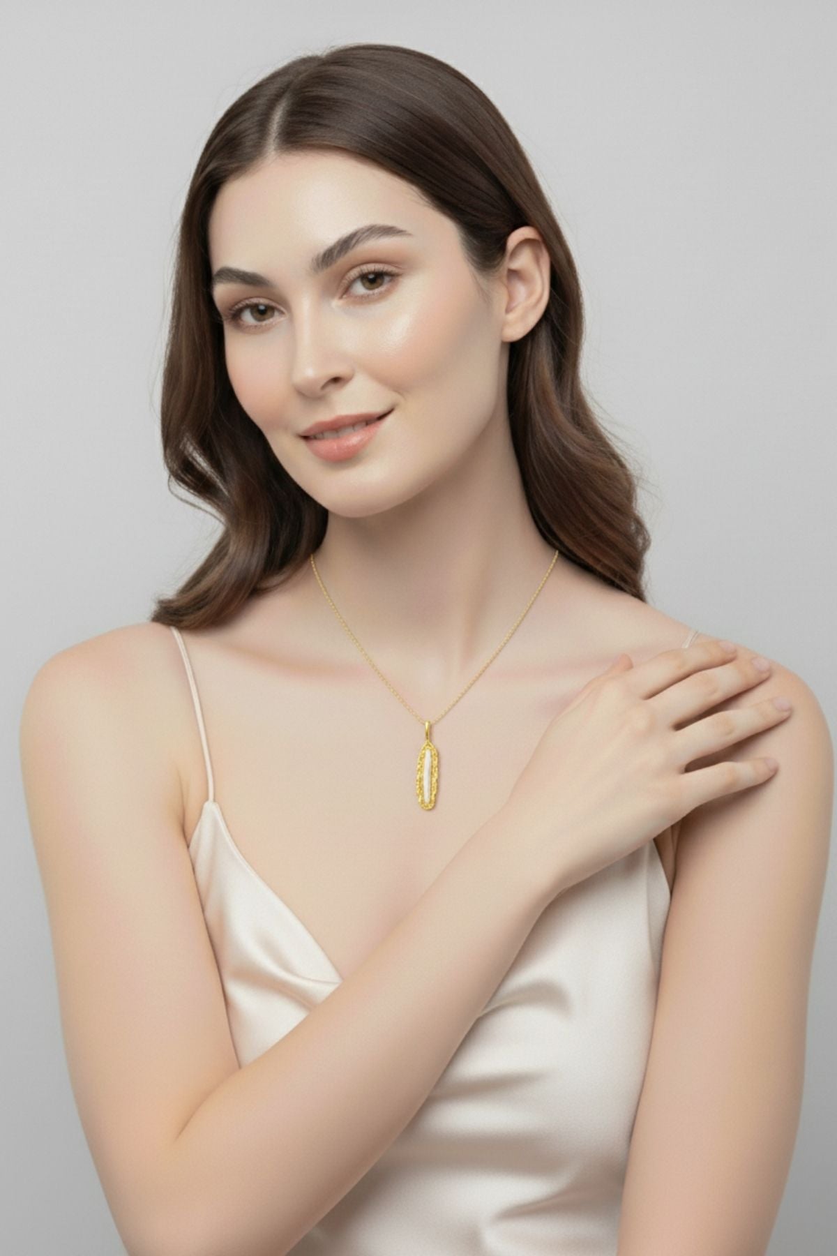 İnce Zarafet İnci Kolye Ucu