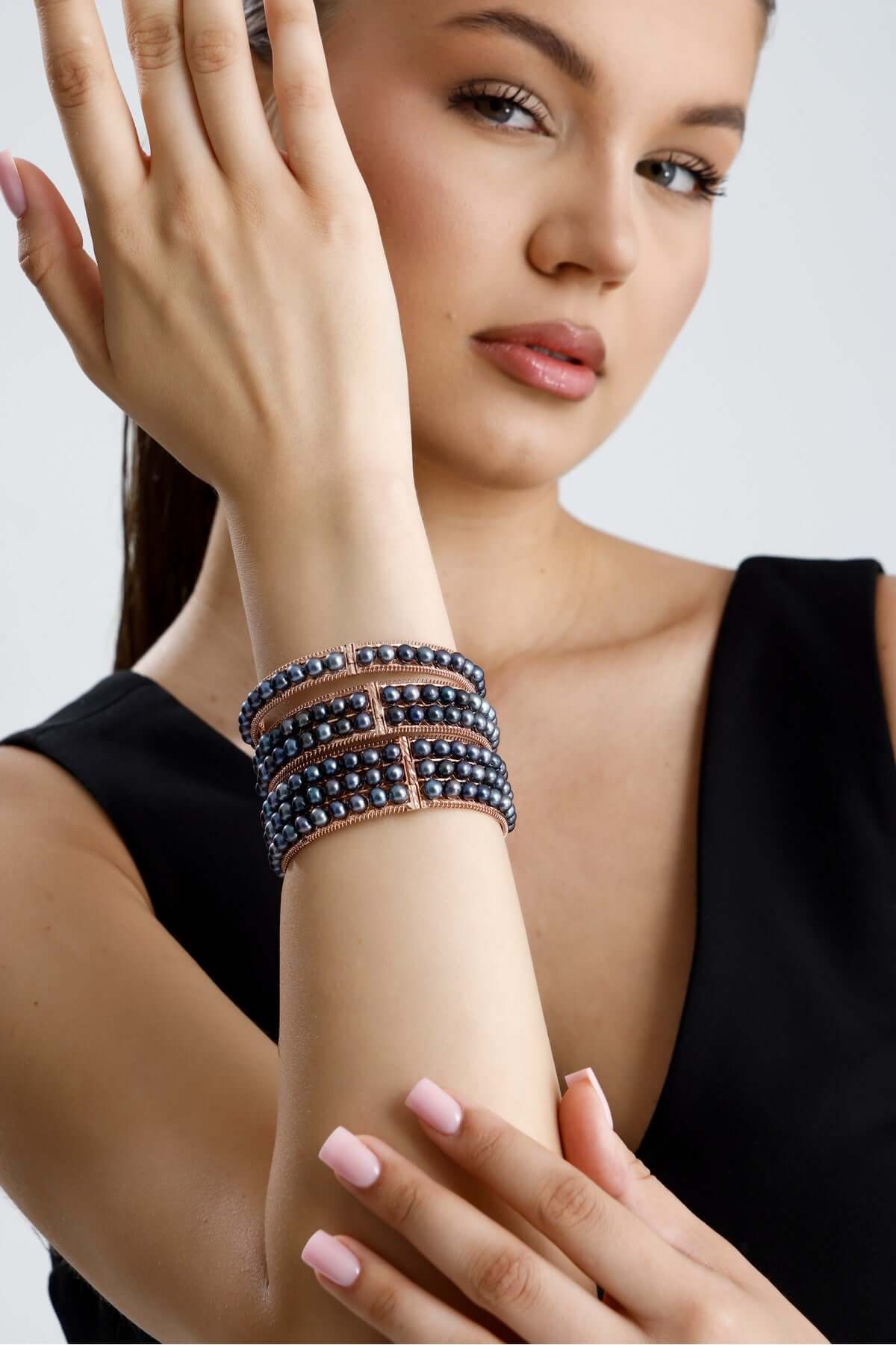 Tek Sıra Siyah Doğal İnci Kelepçe Bileklik | İnci Bilezik | Birinci1926