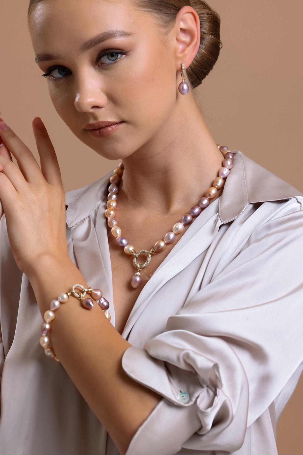 Halka Kilitli Multicolor Doğal İnci Bileklik