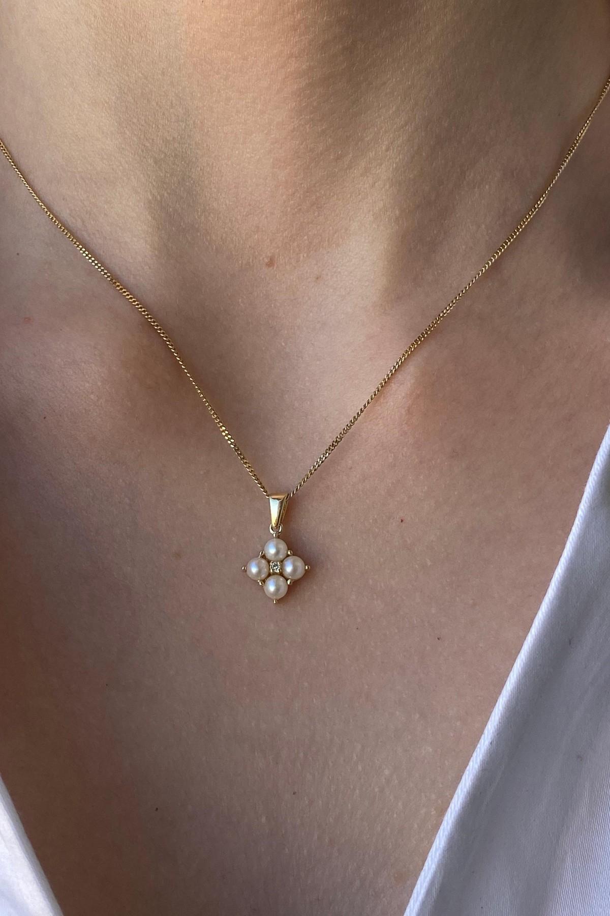 Dörtgen Dört Doğal İncili 0,06 Karat Pırlanta Kolye | | Birinci1926