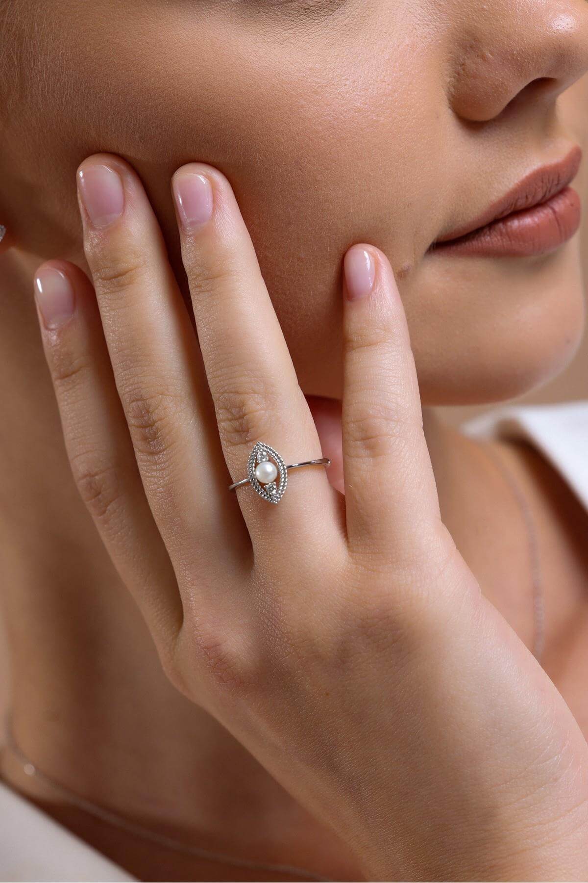 Göz Tek Doğal İncili 0,60 Karat Pırlanta Küpe Kolye Yüzük Üçlü Set | | Birinci1926