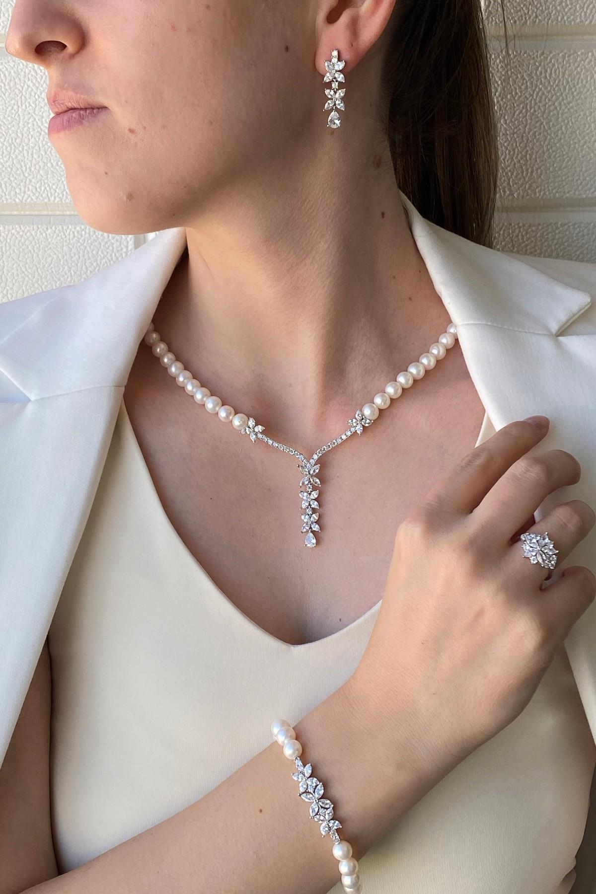 Çiçek Modelli Zirkon Taşlı Doğal İnci Küpe Kolye Bileklik Yüzük Dörtlü Set