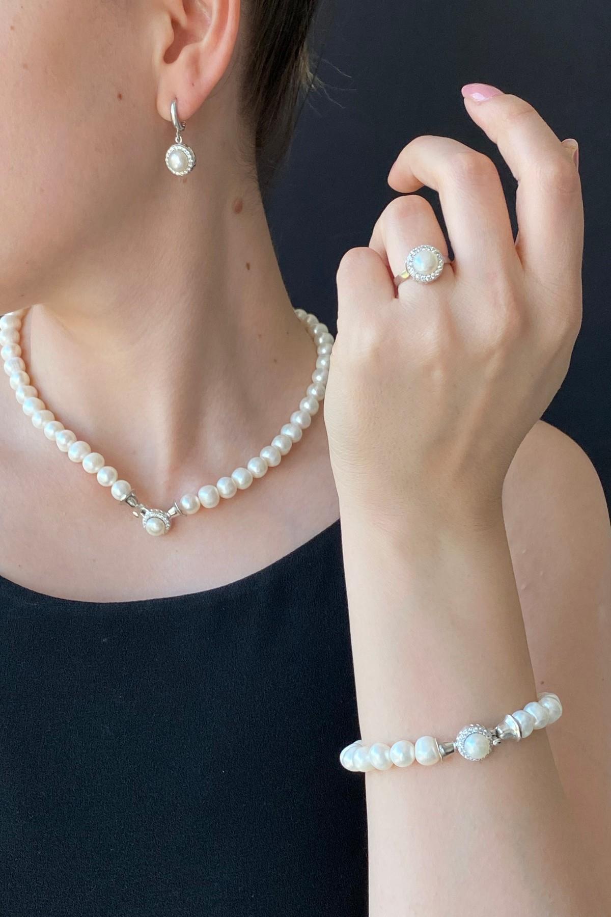 Aurora Pearl Quartet