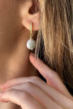 Zirkon Taşlı Yassı Doğal İnci Küpe | | Birinci1926