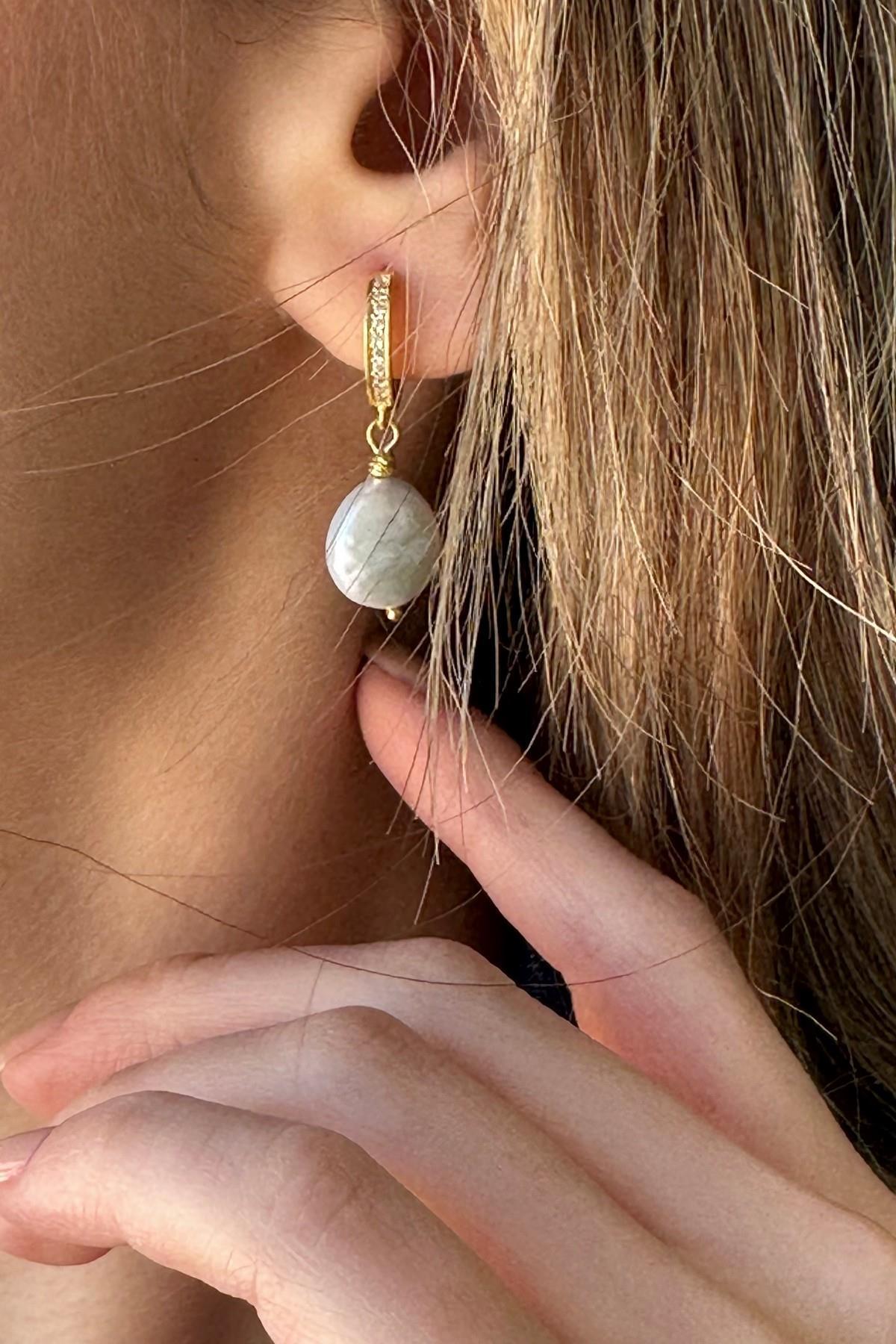 Zirkon Taşlı Yassı Doğal İnci Küpe | | Birinci1926