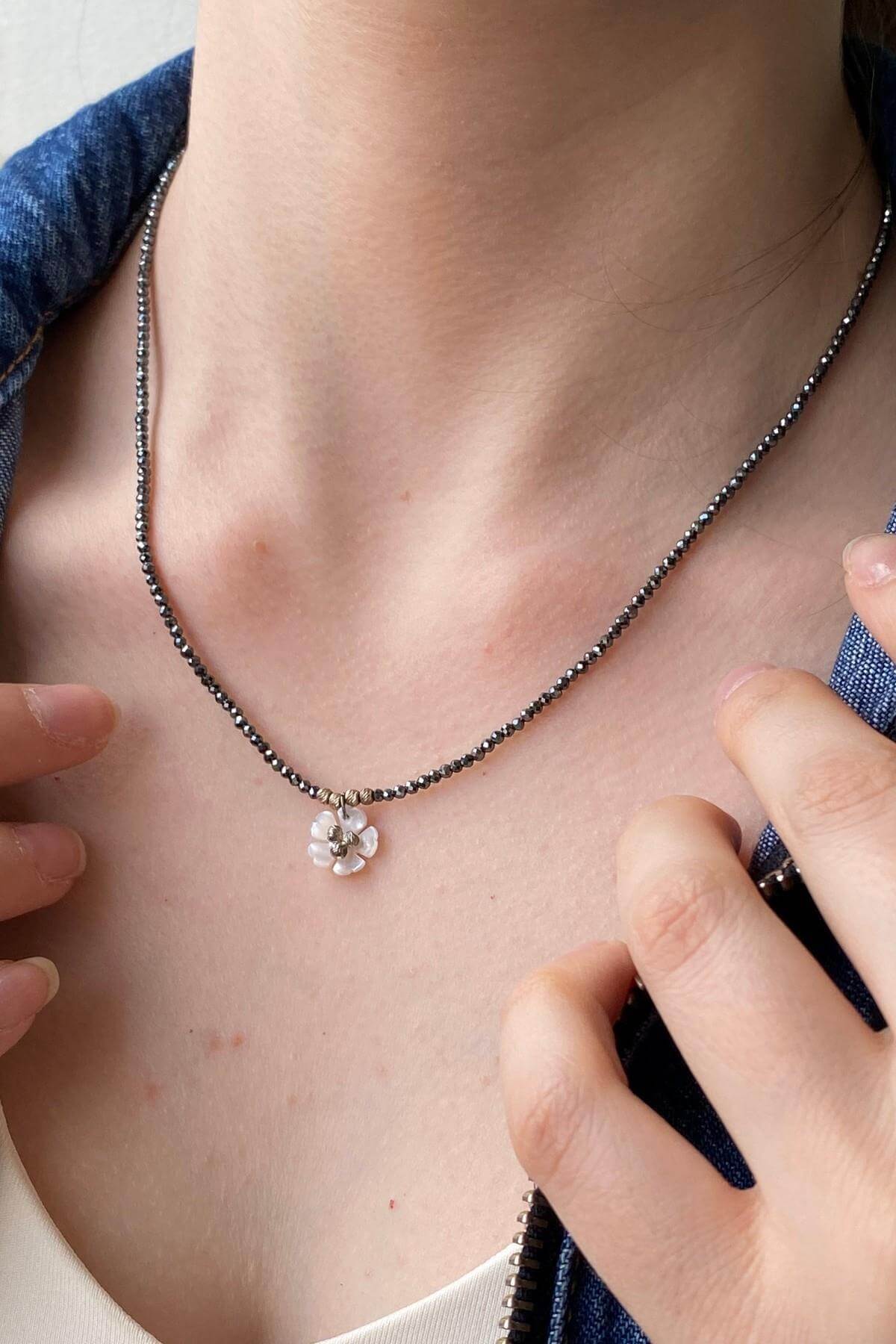 Sedef Taşlı Doğal İnci Dorika Toplu Spinel Kolye | | Birinci1926