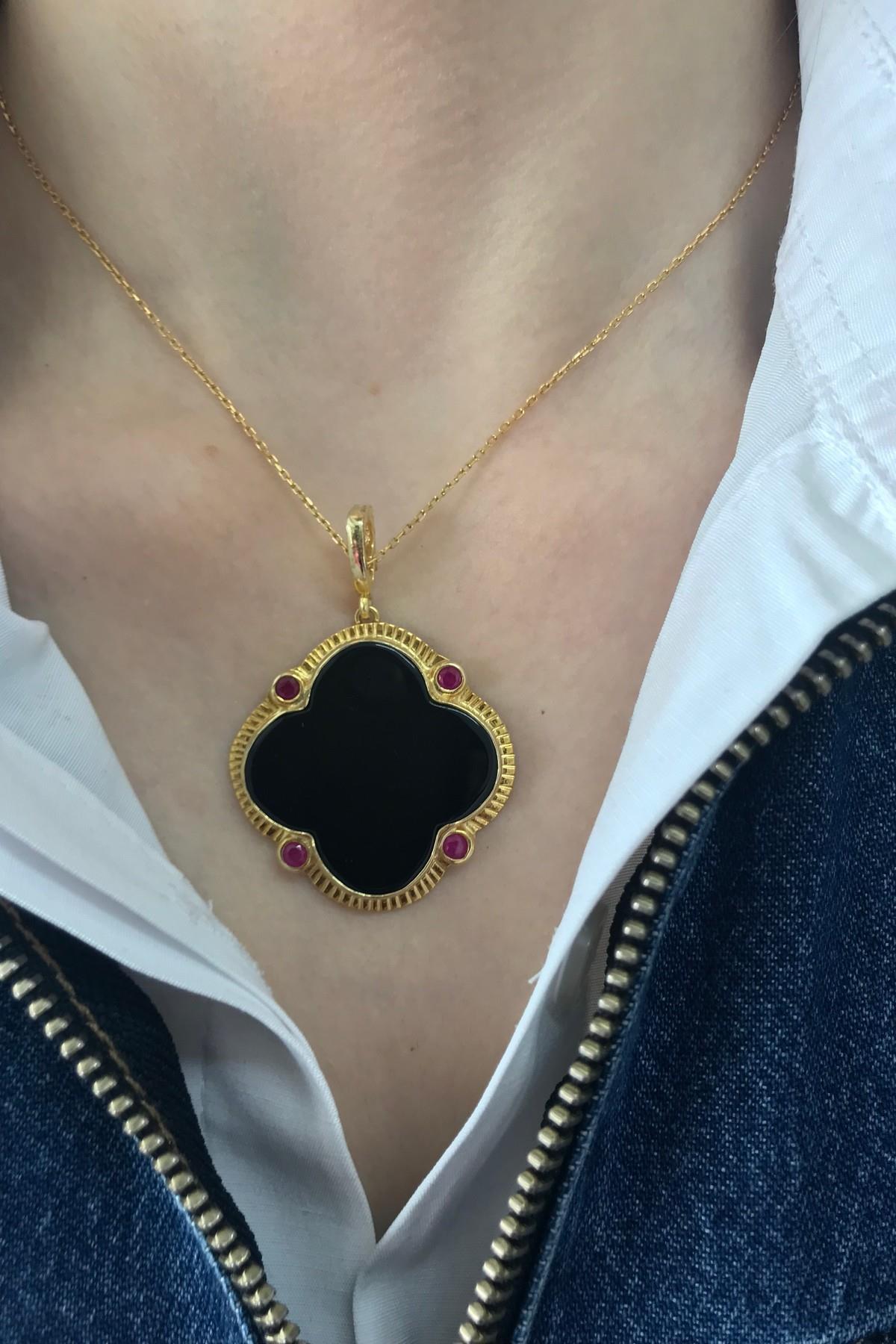 Pembe Mineli Onix Kolye